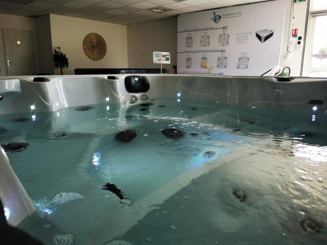 Showroom jacuzzi exterieur Perpignan