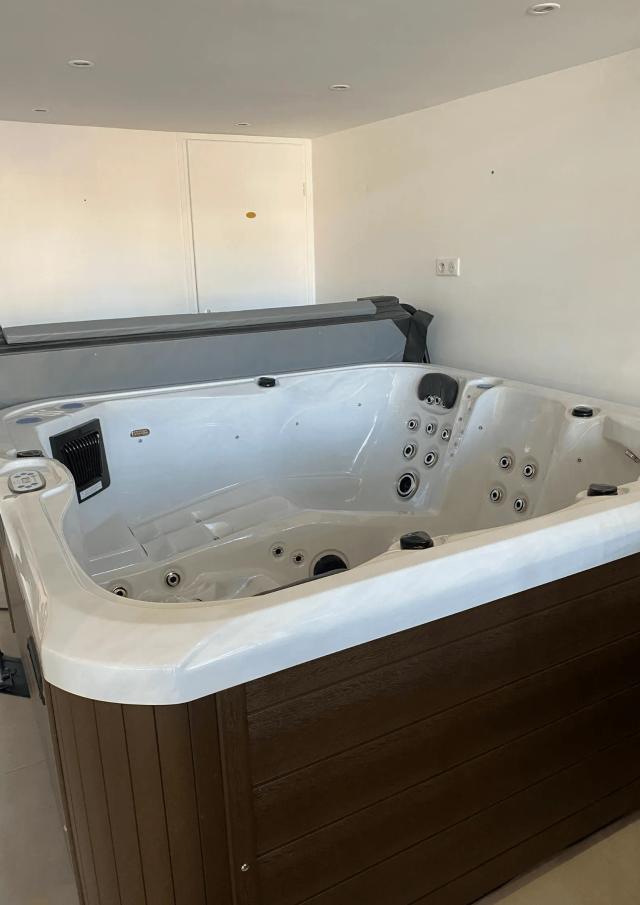 Showroom de spas à Cannes